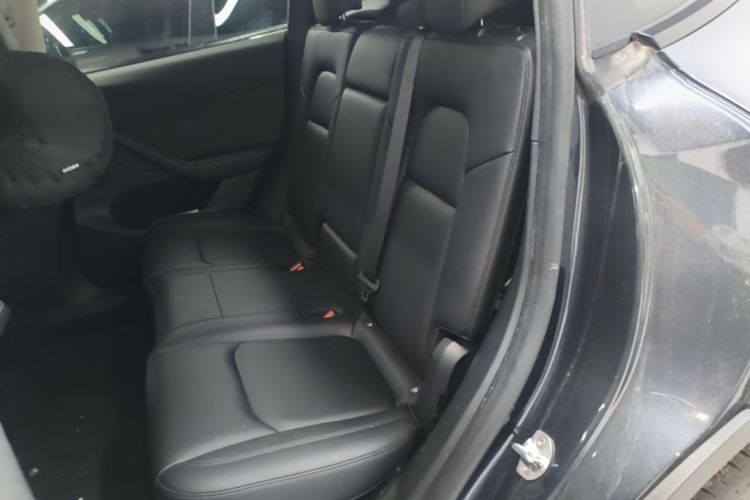 Tesla Model Y 2024 immagine di auto #17