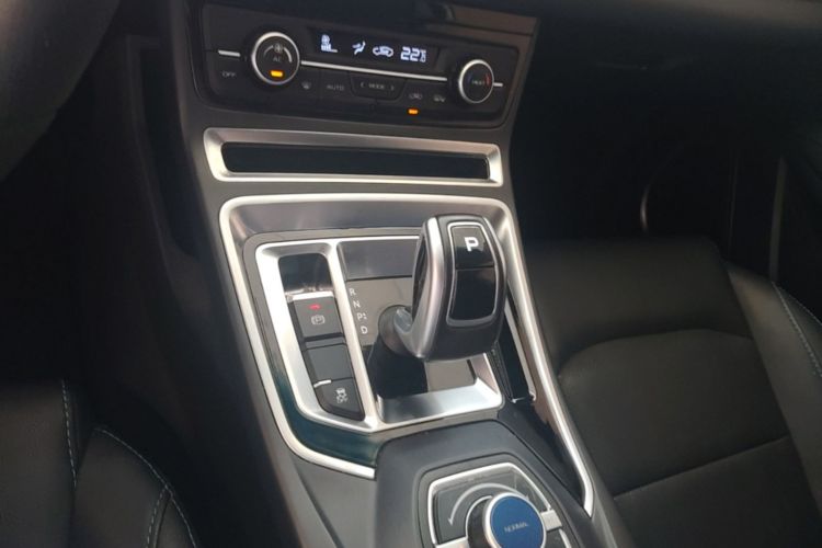 GEELY Emgrand New Energy 2019 #14 GEELY Emgrand New Energy 2019 car image #14