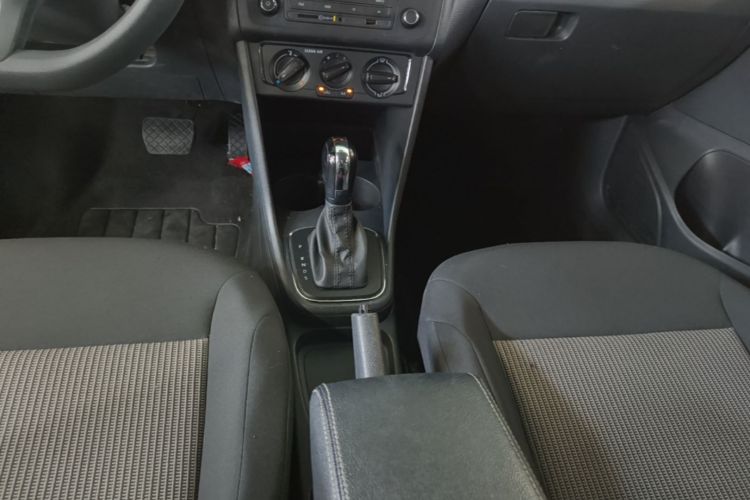 Volkswagen Polo 2016 #14 Volkswagen Polo 2016 car image #14