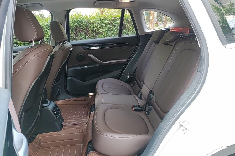 BMW X1 2021 image de voiture #13