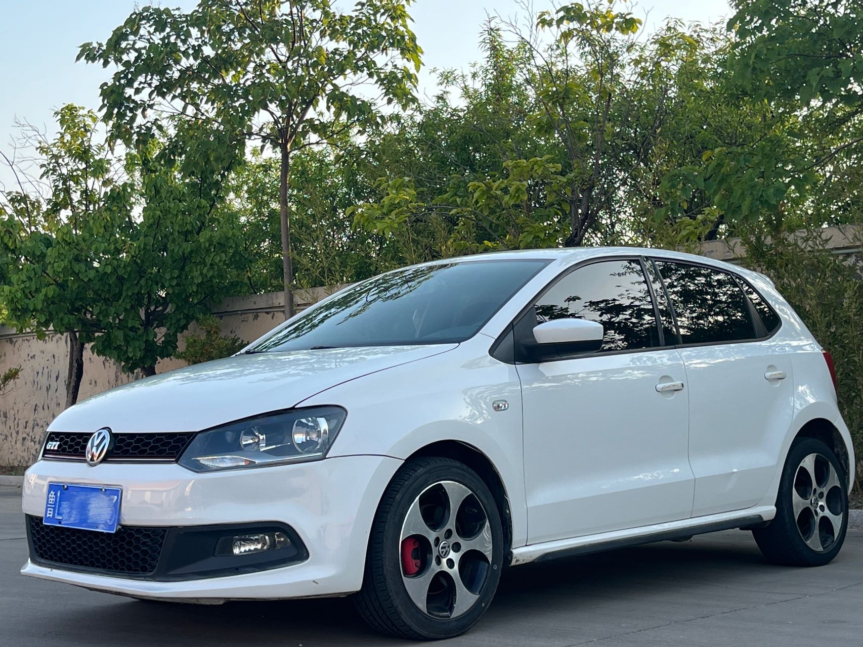 2016 2016 car image