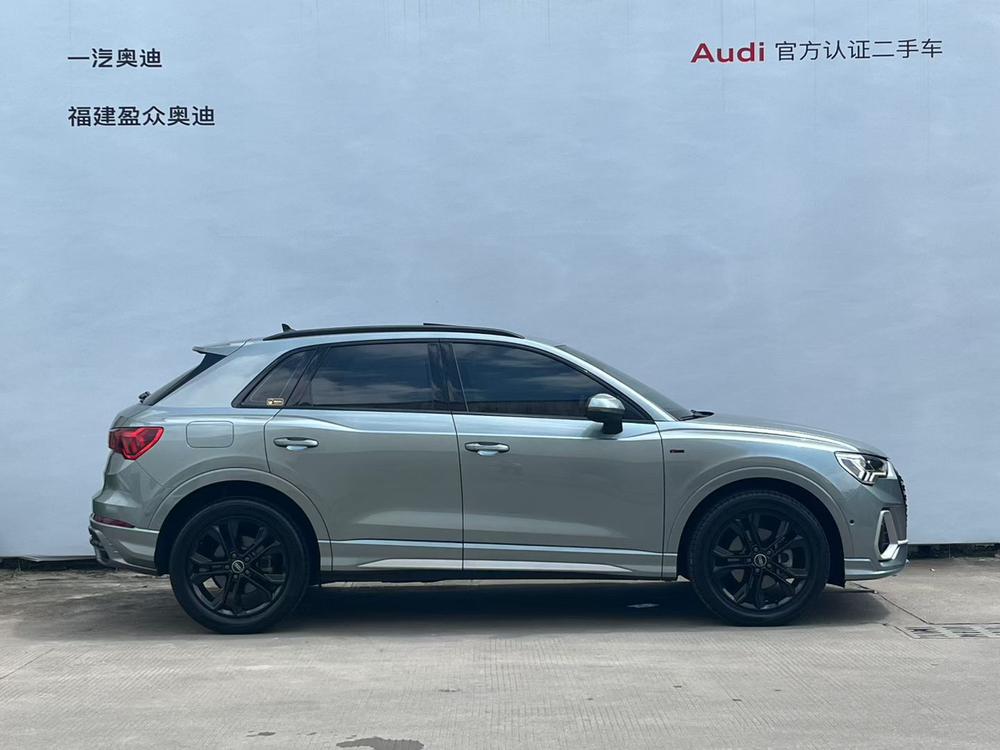 Audi Q3 2023 car image #5
