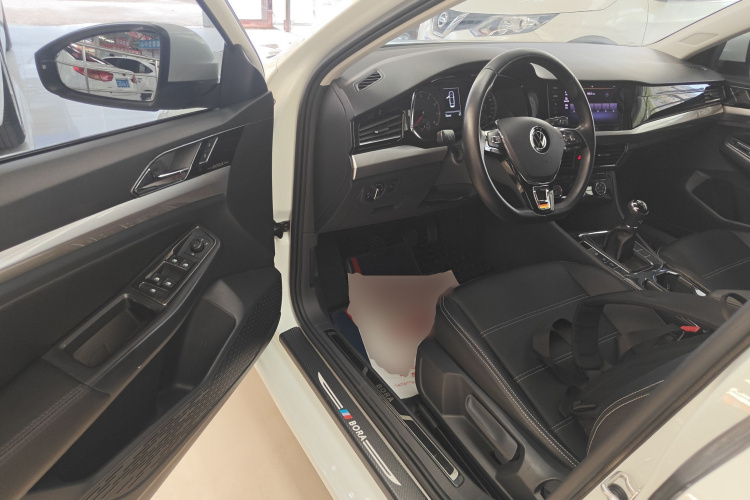 Volkswagen Bora 2021 immagine di auto #16