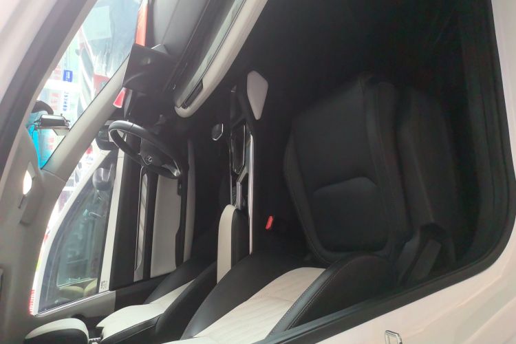 GEELY Emgrand L 2022 car image #12