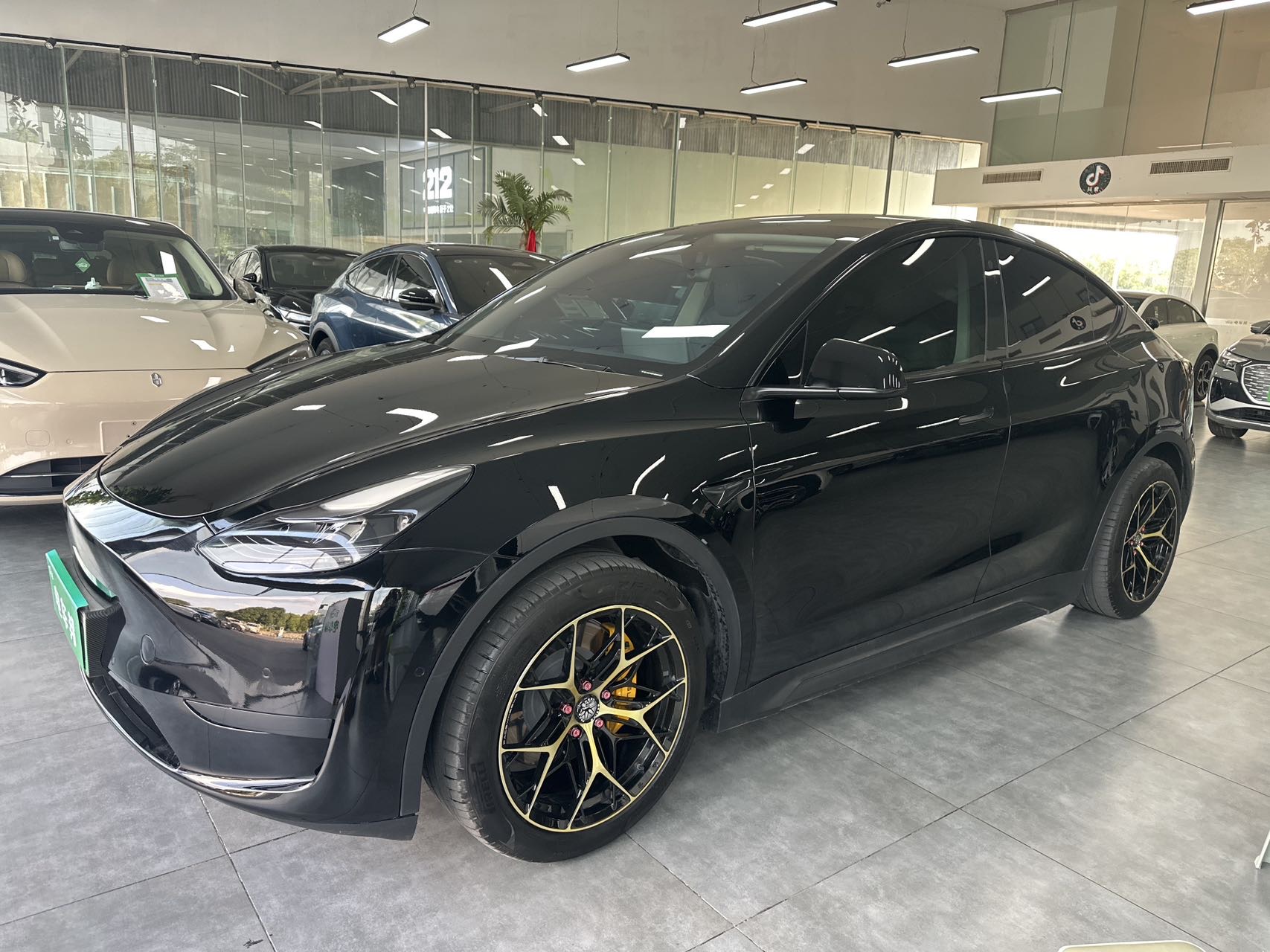 Tesla Model Y 2022 car image 