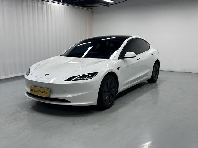 Tesla Model 3 2025 car image #25