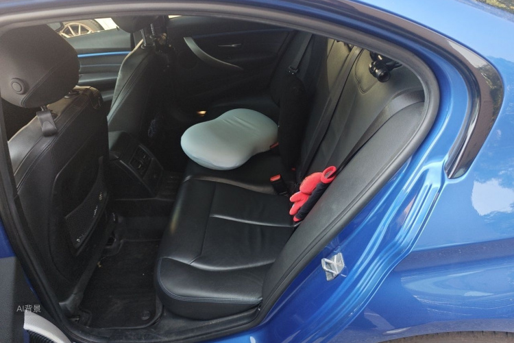 BMW 3 Series 2019 #19 BMW 3 Series 2019 car image #19