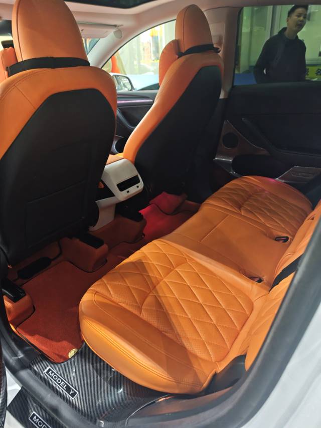 Tesla Model Y 2023 car image #5