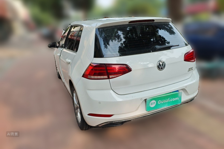 Volkswagen Golf 2018 car image #5