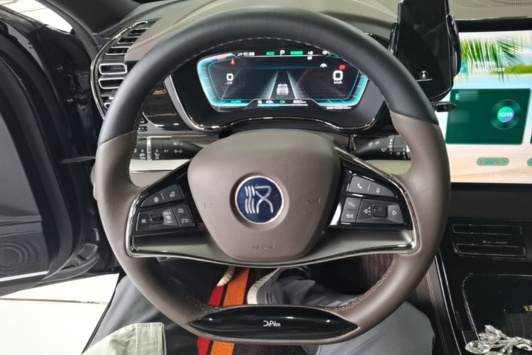 BYD Han 2021 car image #15