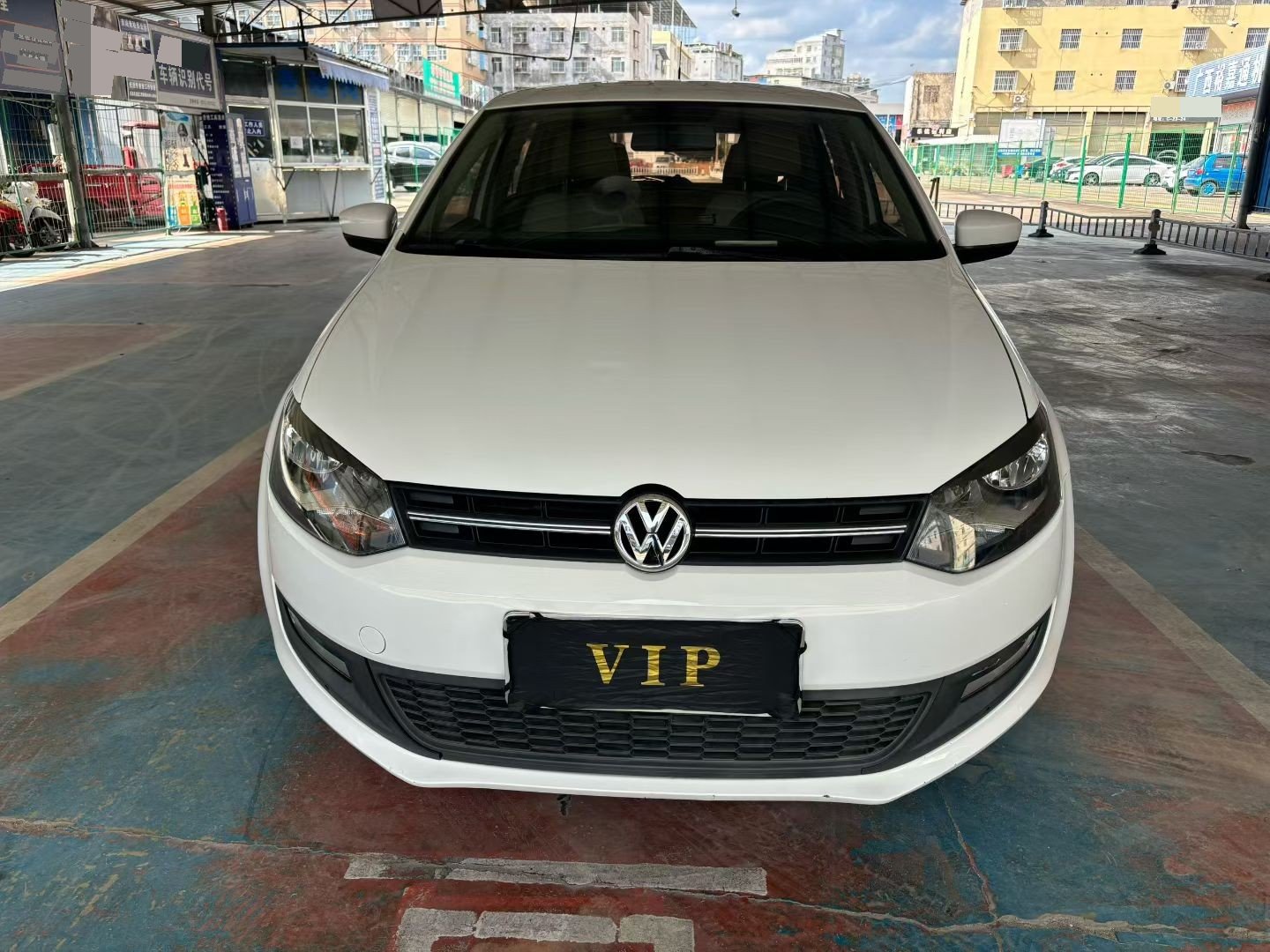 Volkswagen Polo 2014 car image #2