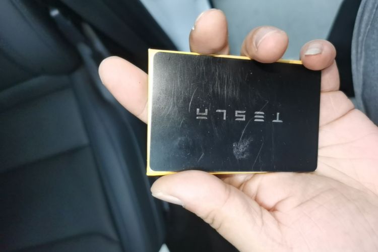 Tesla Model 3 2024 car image #9