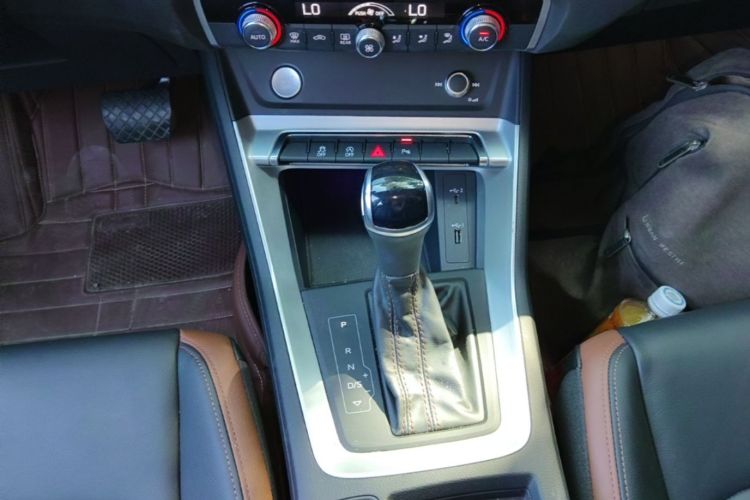 Audi Q3 2020 immagine di auto #18
