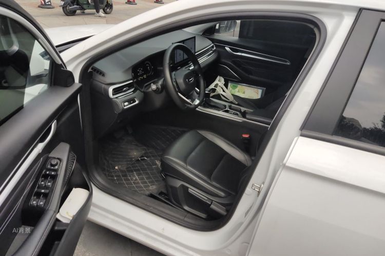 GEELY Emgrand 2024 car image #18