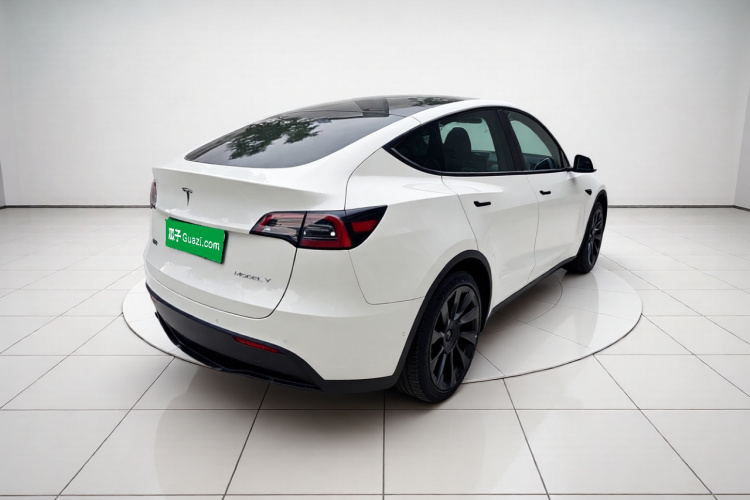 Tesla Model Y 2022 #7 Tesla Model Y 2022 car image #7