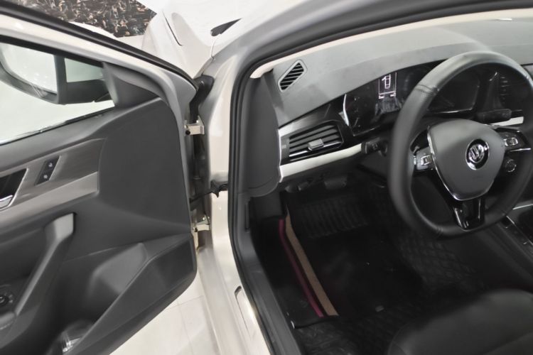 Volkswagen Lavida 2019 #16 Volkswagen Lavida 2019 car image #16