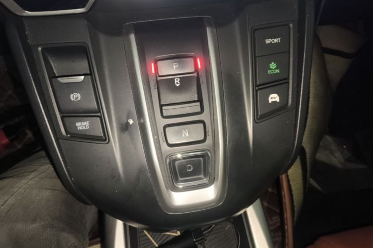 Honda CR-V 2018 #14 Honda CR-V 2018 car image #14