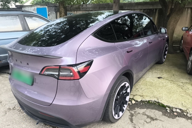 Tesla Model Y 2022 car image #7