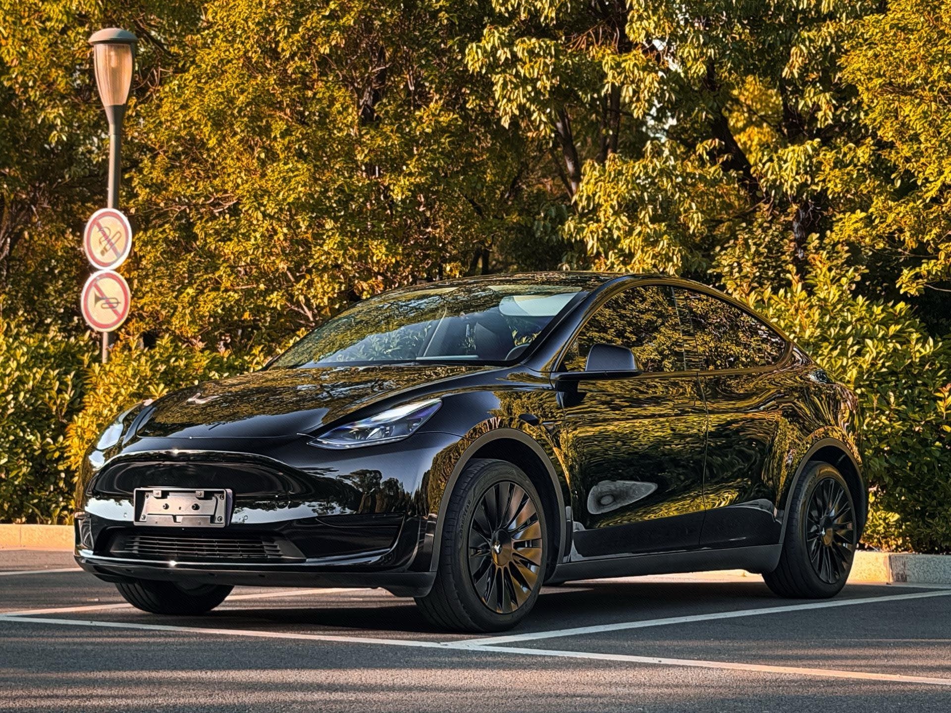 Tesla Model Y 2023 Tesla Model Y 2023 immagine di auto