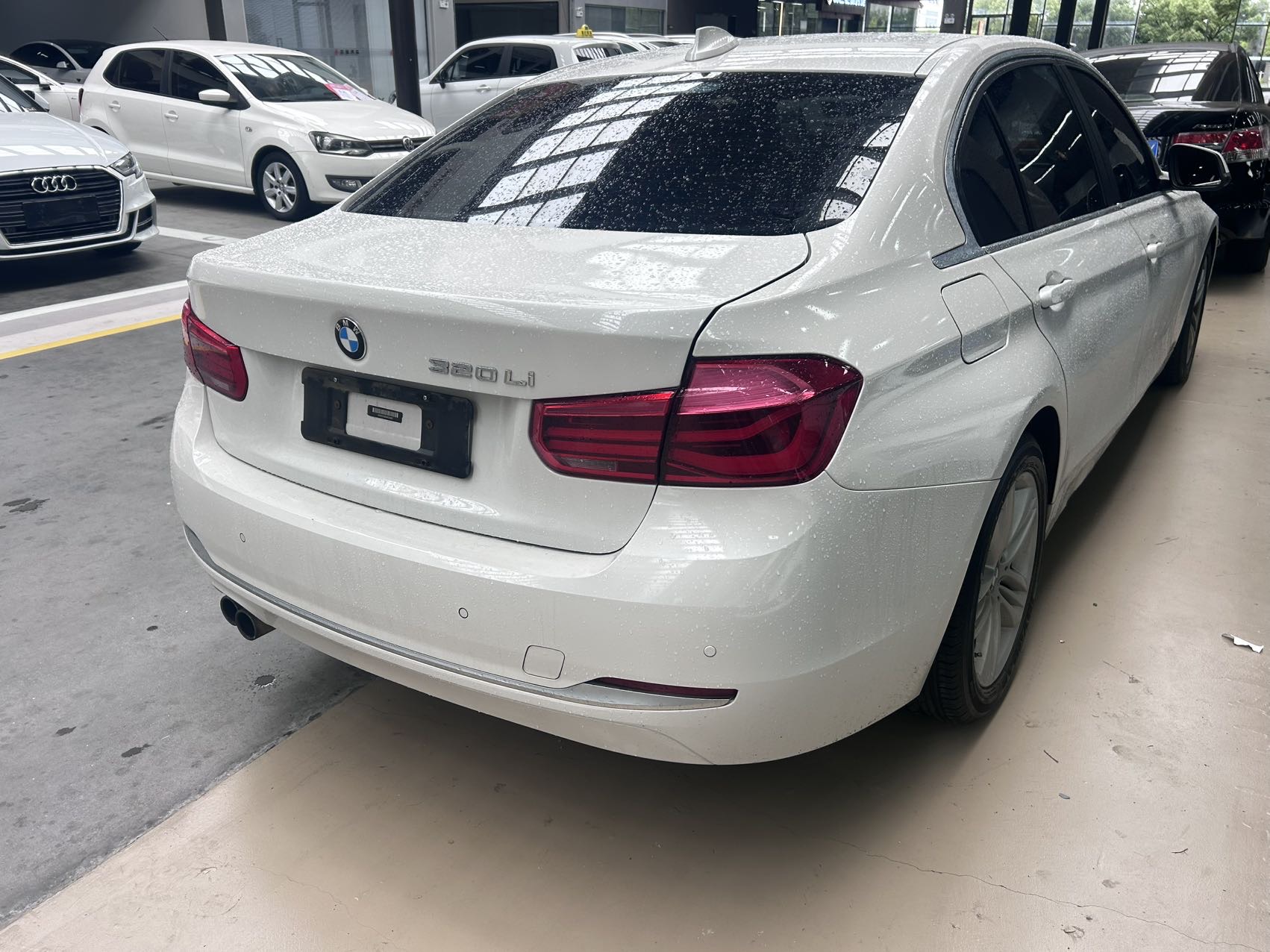 BMW 3 Series 2017 #10 BMW 3 Series 2017 car image #10
