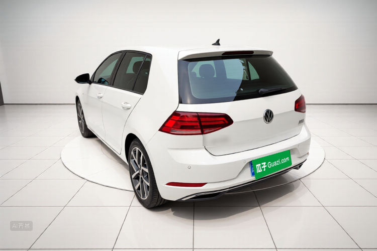 Volkswagen Golf 2020 car image #5