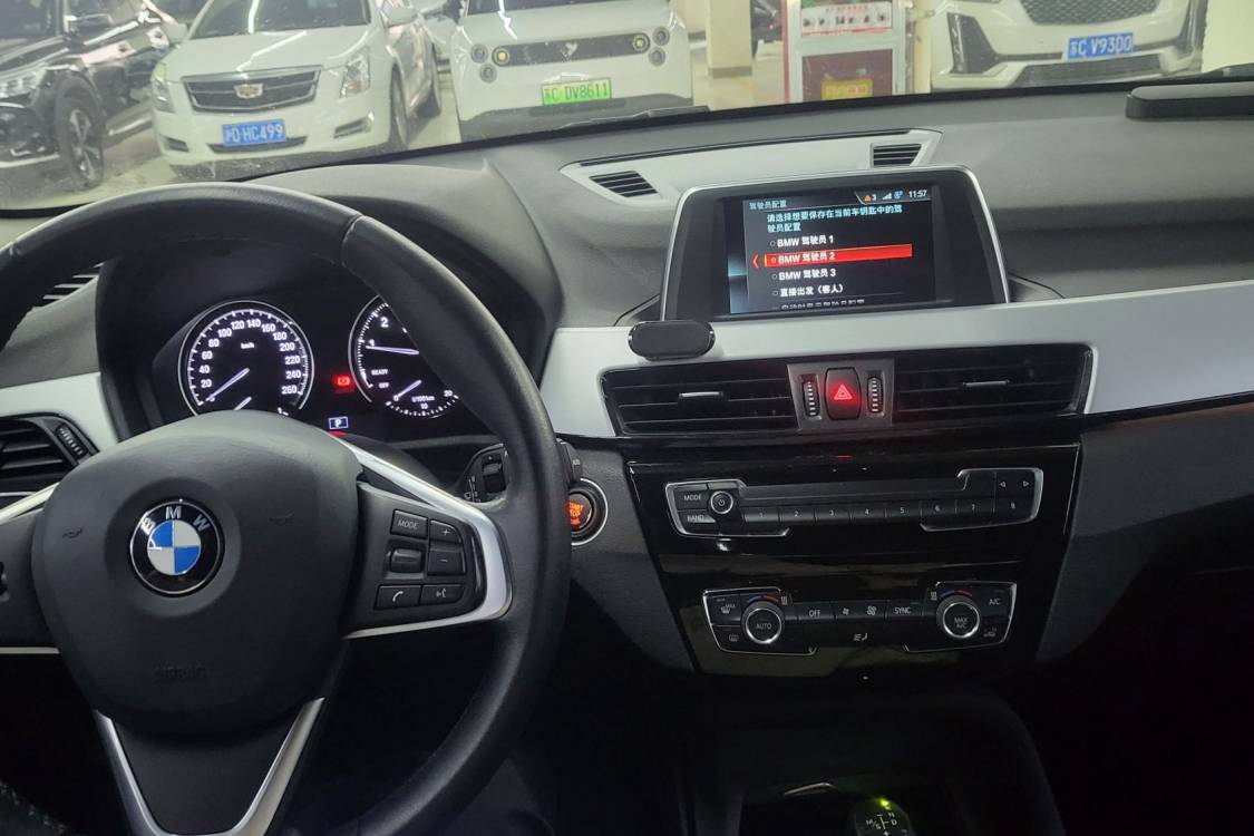 BMW X1 2018 #22 BMW X1 2018 immagine di auto #22