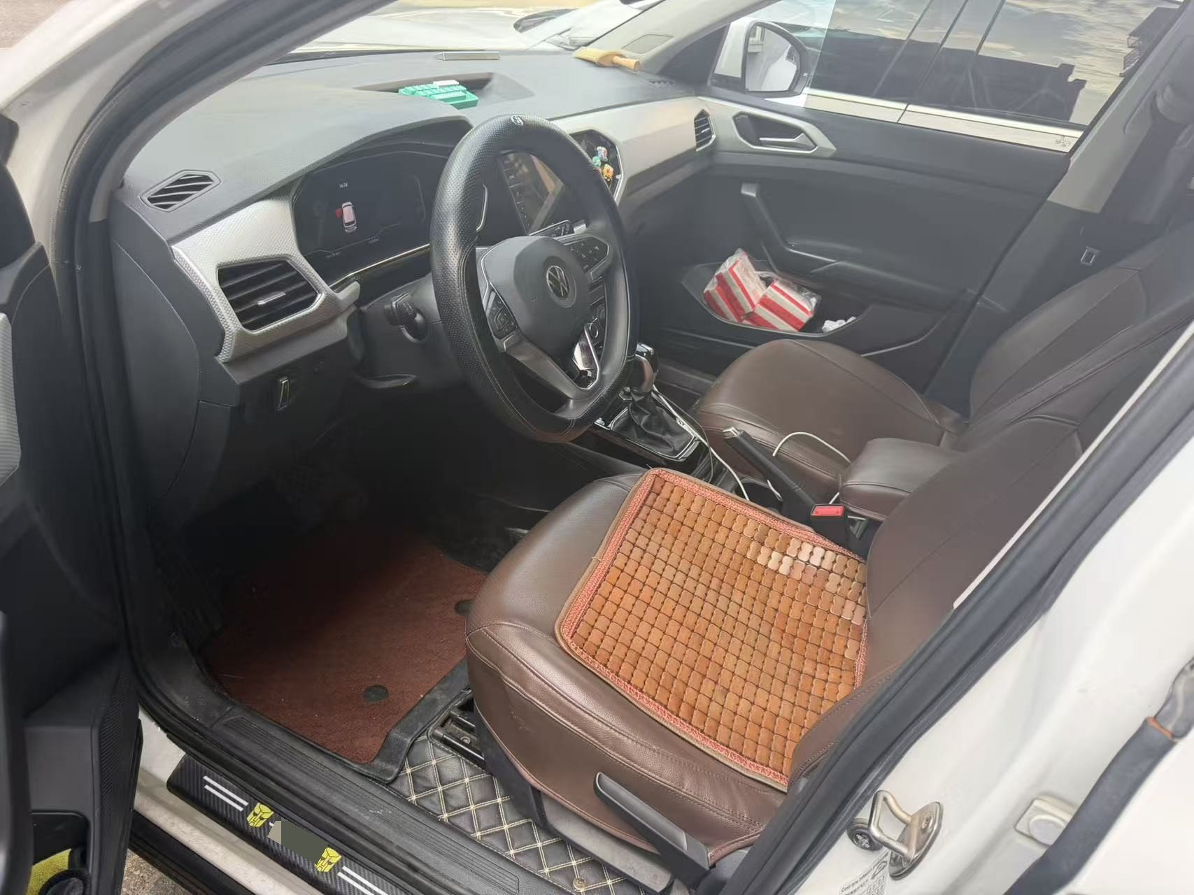 Volkswagen Tacqua 2021 immagine di auto #2