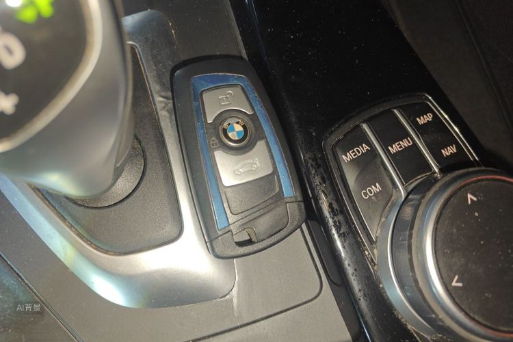 BMW 3 Series 2019 #10 BMW 3 Series 2019 car image #10