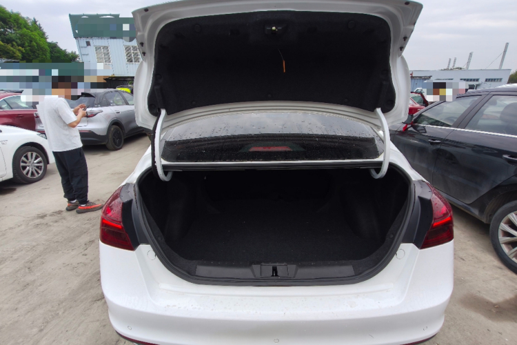 GEELY Emgrand 2020 car image #19