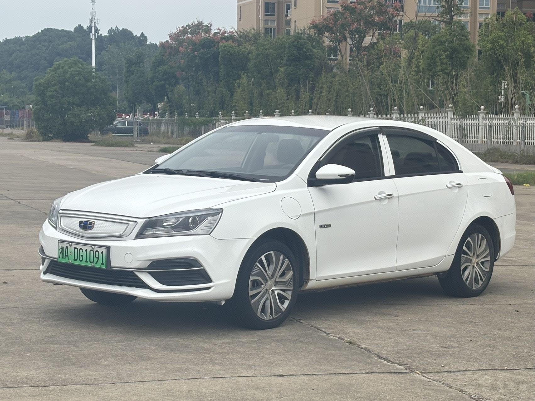 GEELY Emgrand New Energy 2019 GEELY Emgrand New Energy 2019 car image