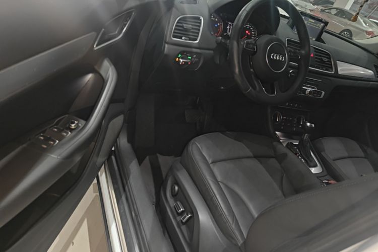 Audi Q3 2016 #16 Audi Q3 2016 car image #16