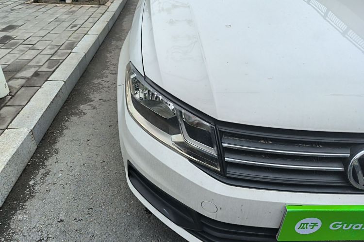 Volkswagen Santana 2021 صورة سيارة #8