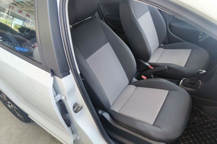 Volkswagen Polo 2017 #11 Volkswagen Polo 2017 car image #11