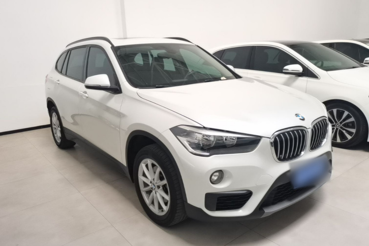 BMW X1 2018 #4 BMW X1 2018 car image #4