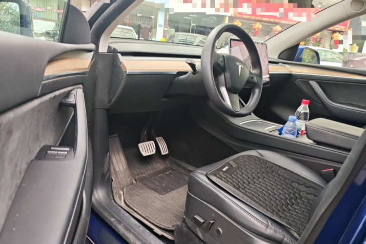 Tesla Model Y 2021 #13 Tesla Model Y 2021 car image #13