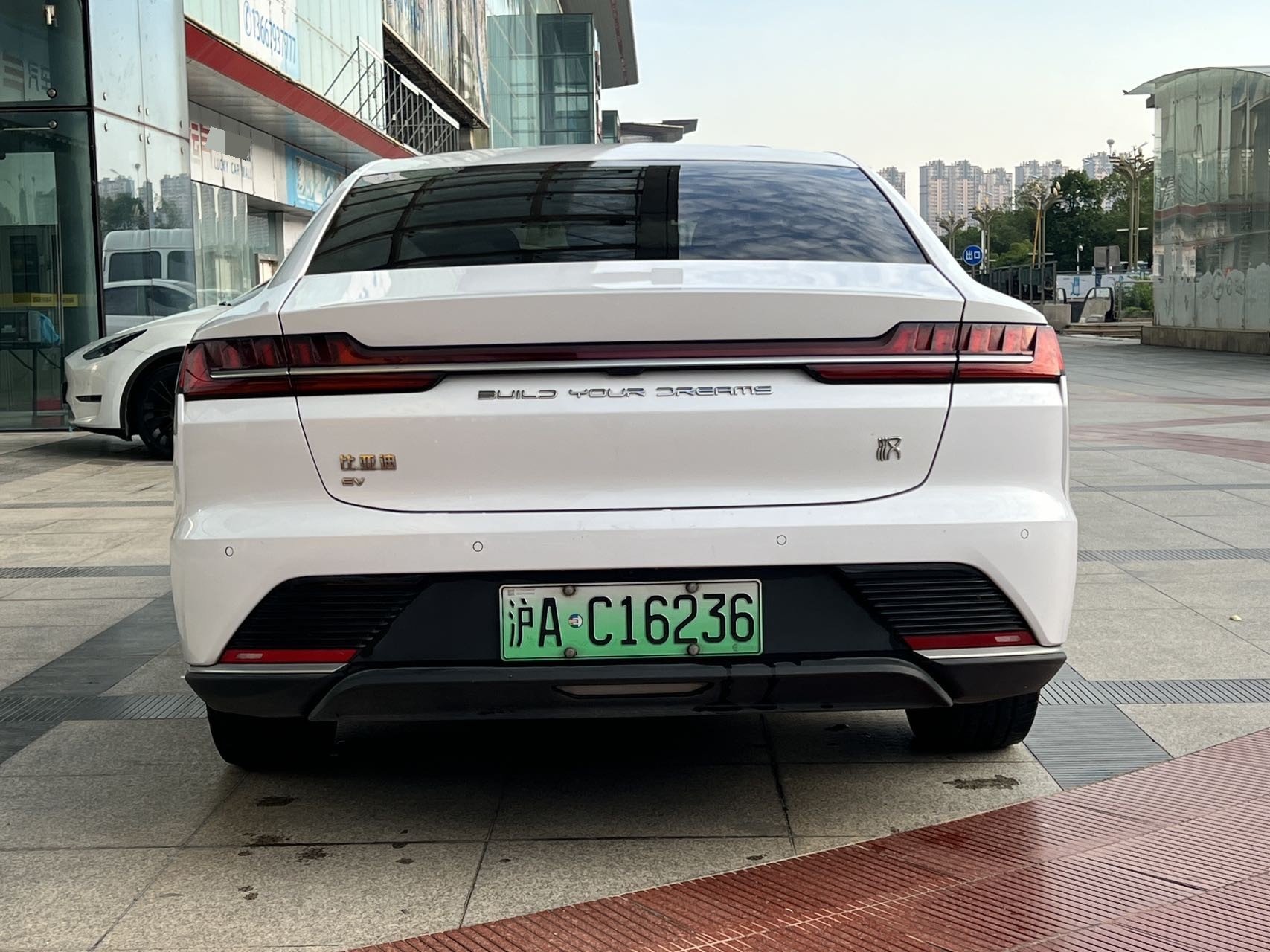 BYD Han 2023 immagine di auto #8