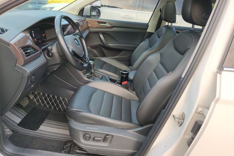 Volkswagen Tharu 2022 car image #15