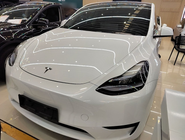 Tesla Model Y 2024 Tesla Model Y 2024 car image