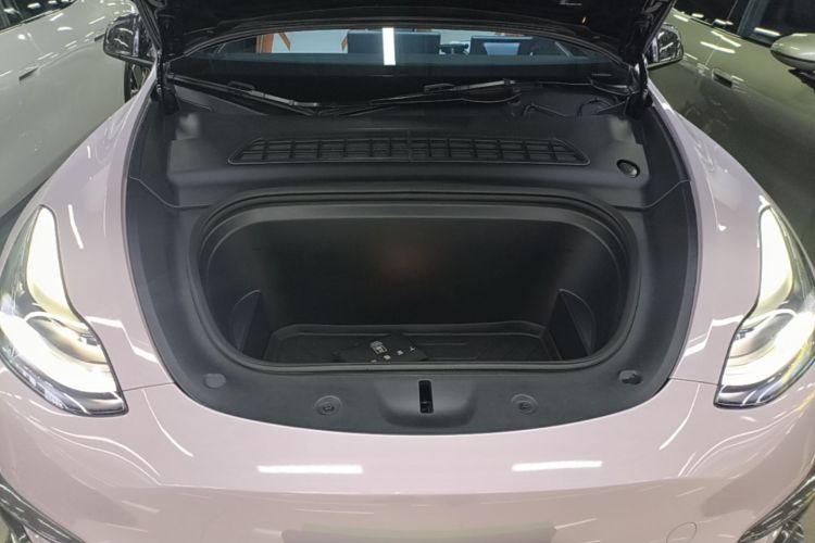 Tesla Model Y 2022 car image #20