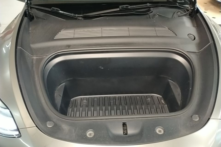 Tesla Model Y 2022 #20 Tesla Model Y 2022 car image #20