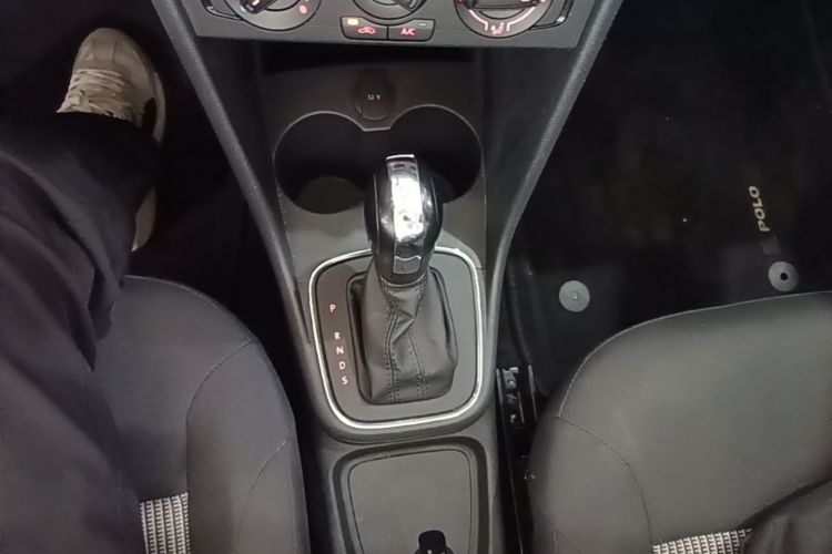 Volkswagen Polo 2019 car image #14