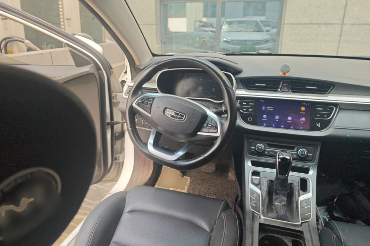 GEELY Emgrand 2020 #11 GEELY Emgrand 2020 car image #11