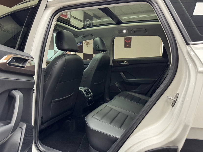 Volkswagen Tharu 2022 car image #8