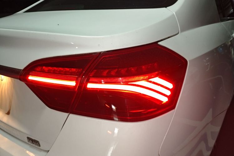 GEELY Emgrand 2020 #8 GEELY Emgrand 2020 car image #8