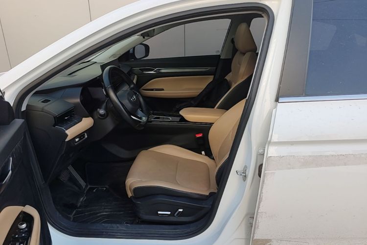 GEELY Emgrand L HiP 2023 car image #15