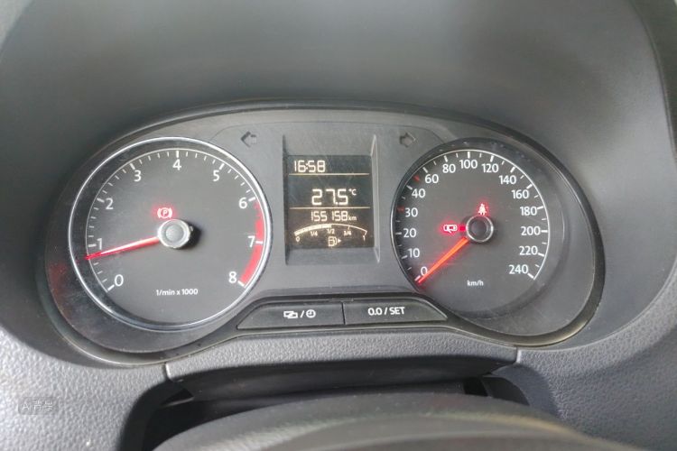 Volkswagen Polo 2014 car image #13