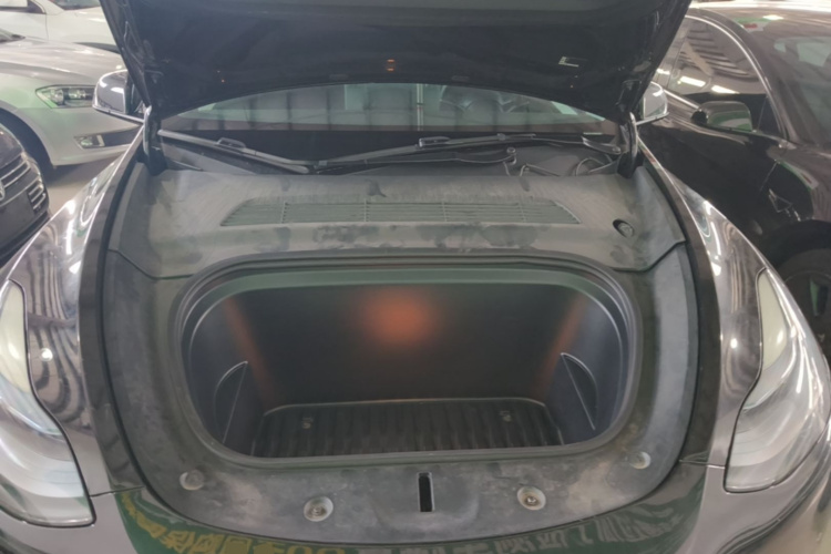Tesla Model Y 2022 #20 Tesla Model Y 2022 car image #20