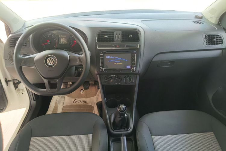 Volkswagen Polo 2017 car image #10