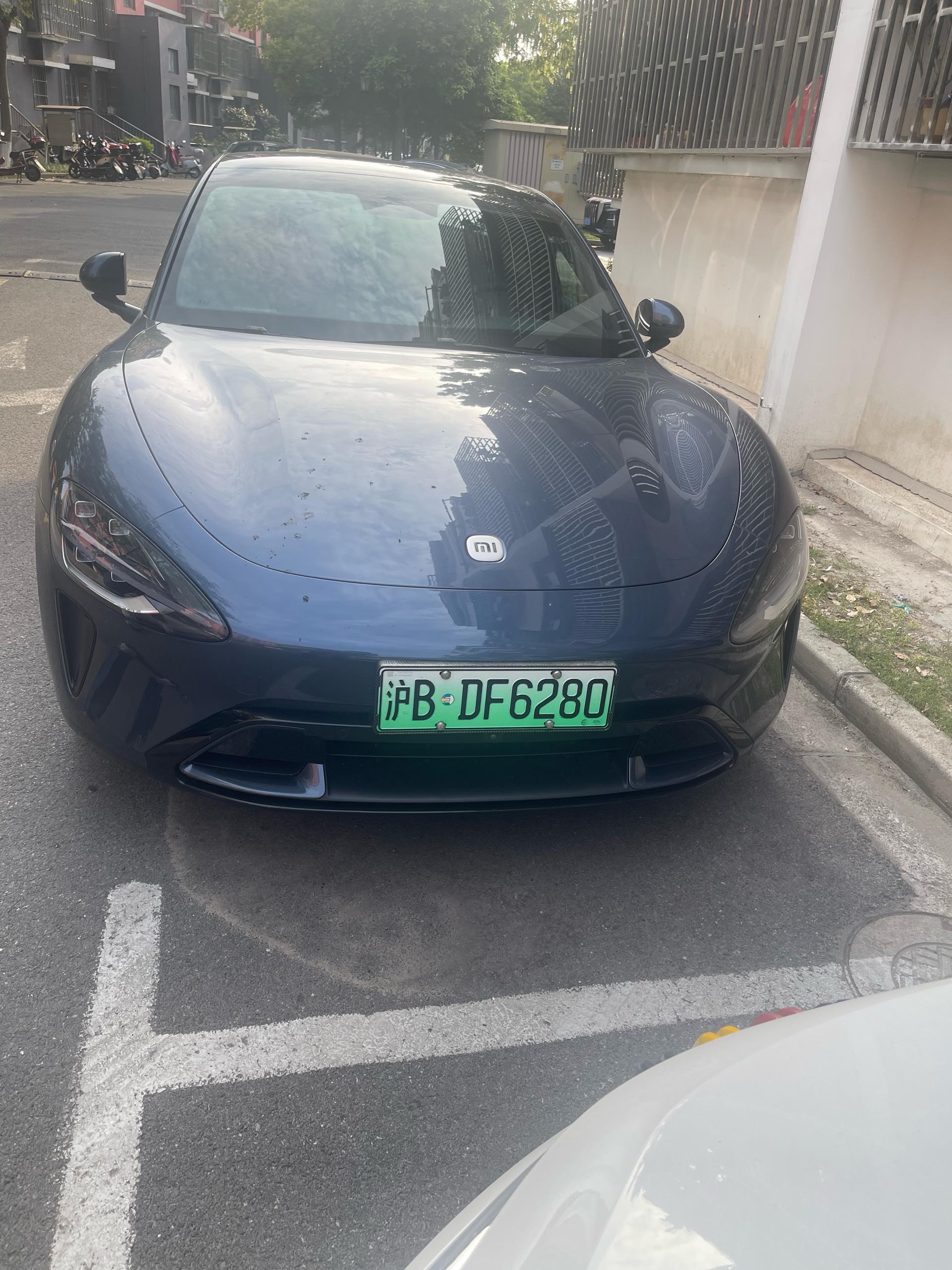 MI SU7 2025 car image #2