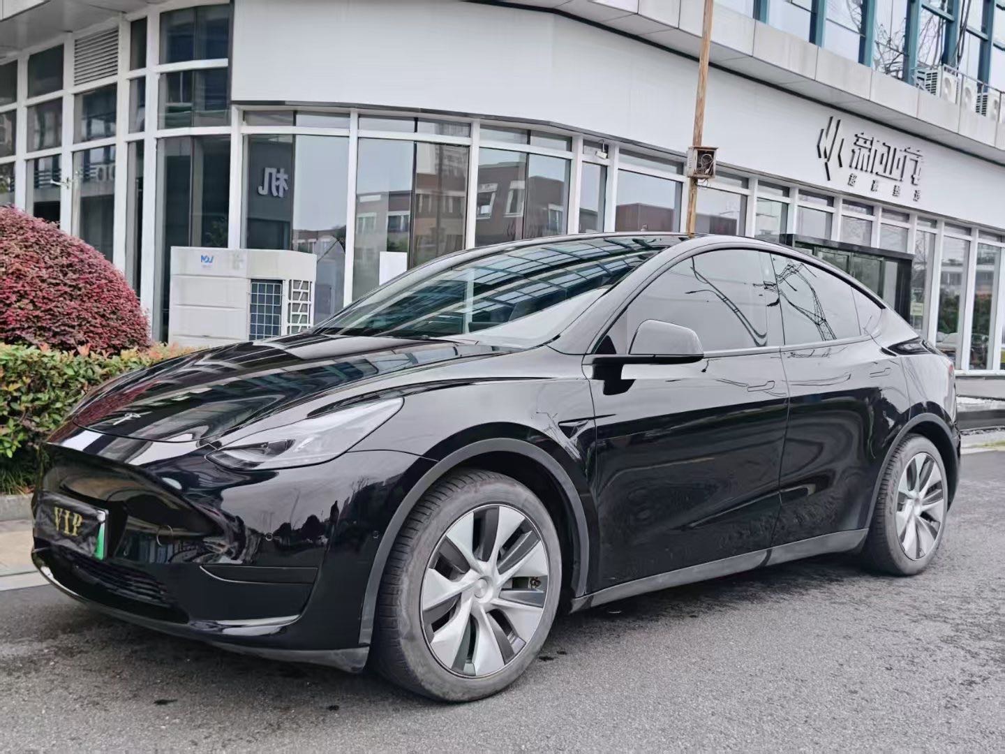Tesla Model Y 2022 Tesla Model Y 2022 car image
